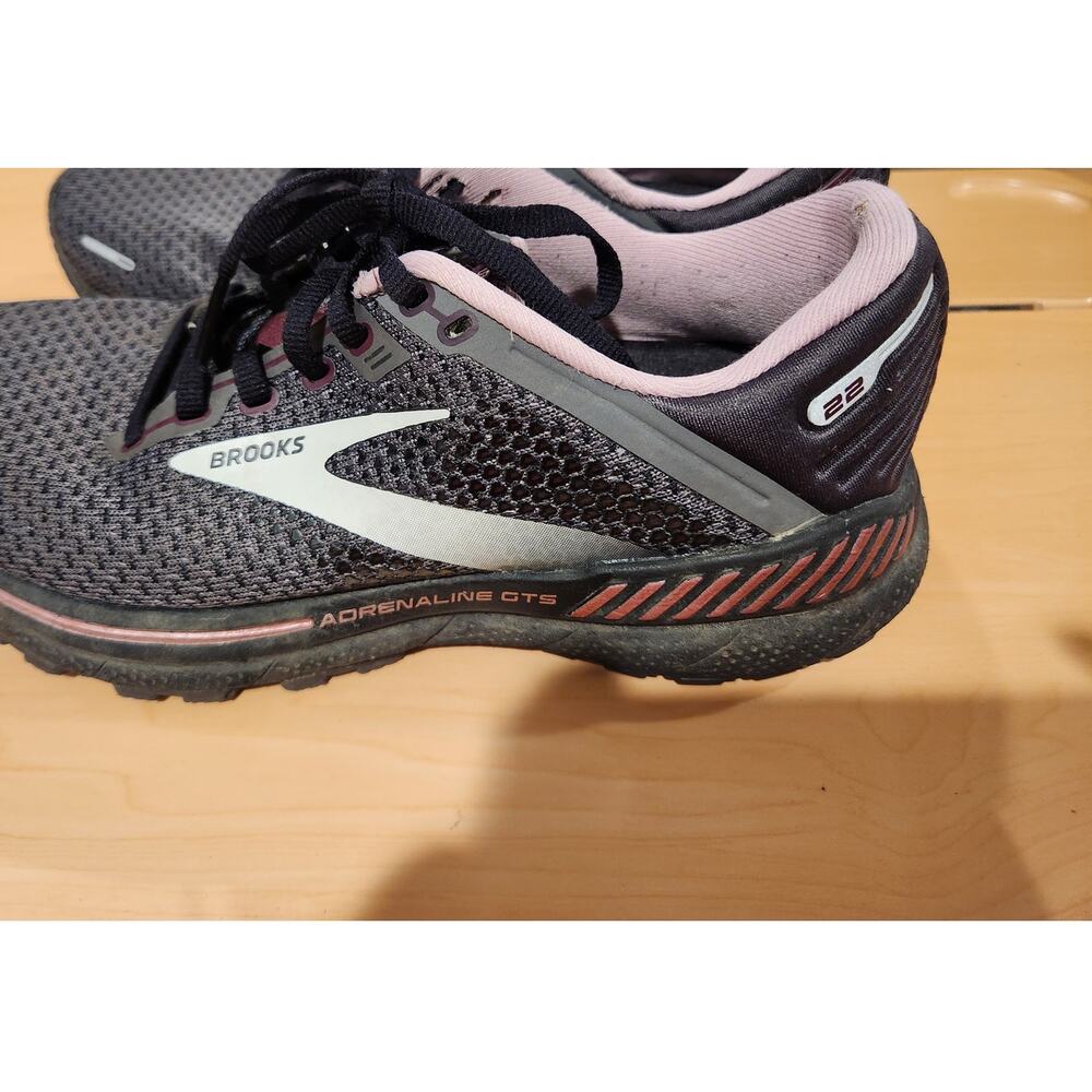 Brooks Adrenaline GTS 22 Running Shoes - Women's Size 7, Gray Purple Accents - Picture 2 of 8